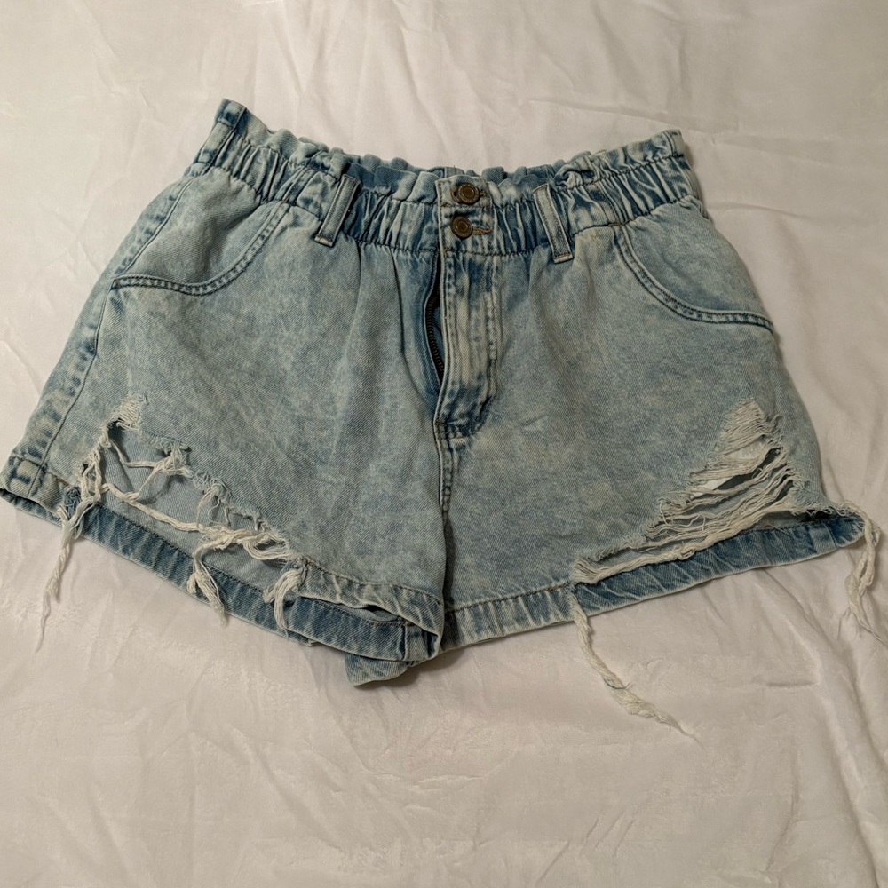 Juniors SO elastic waist high rise mom shorts size 13